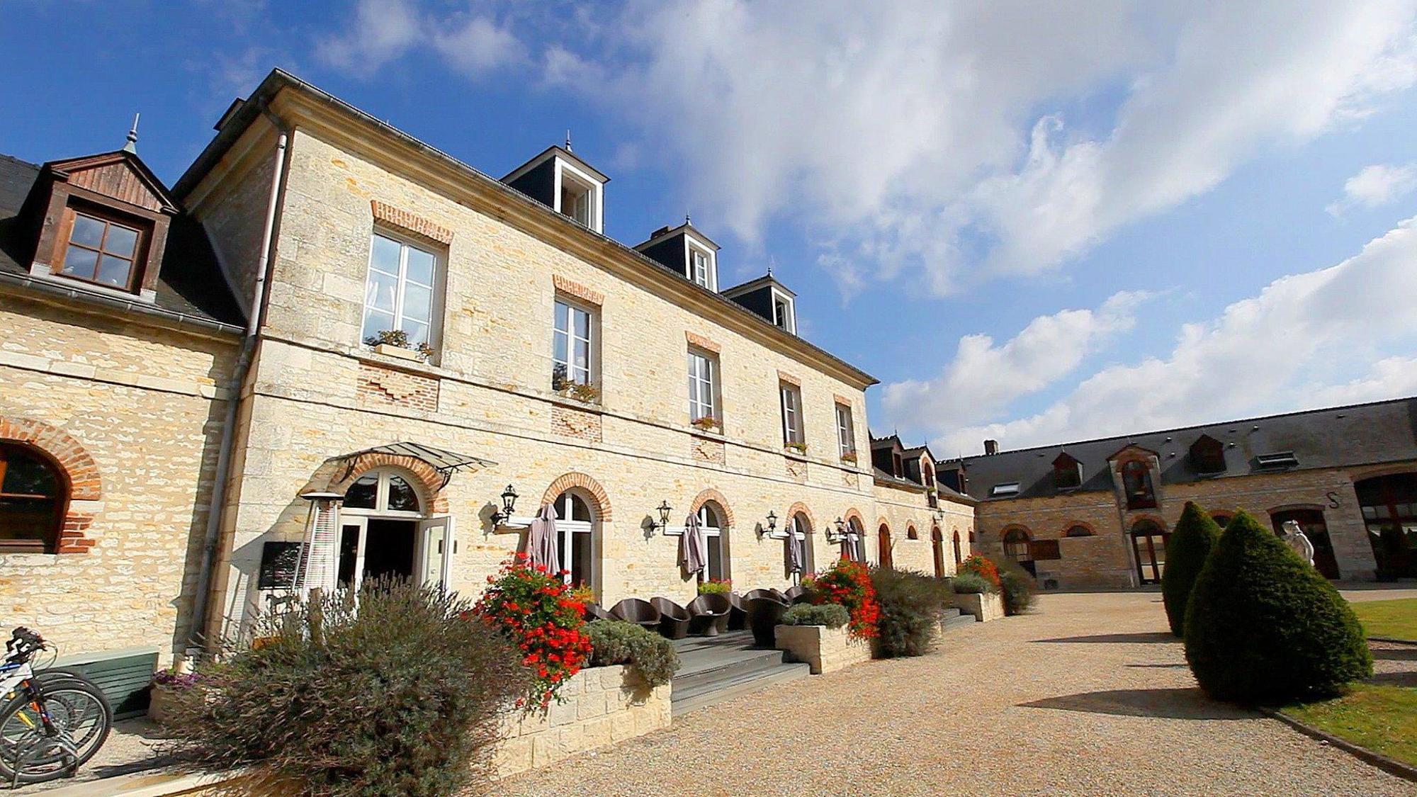 Domaine De Barive Hotel Sainte-Preuve ภายนอก รูปภาพ